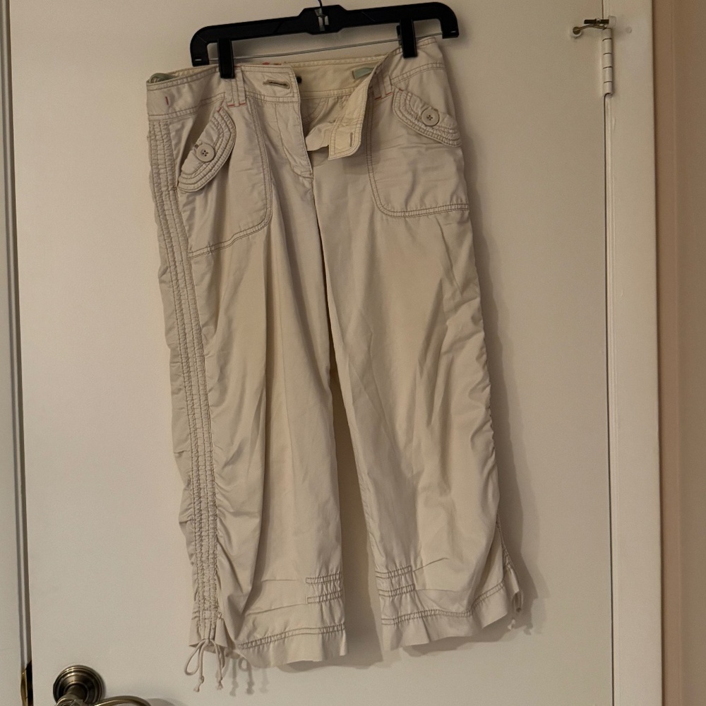 Pants Capris Tan Beige Size 4 FL